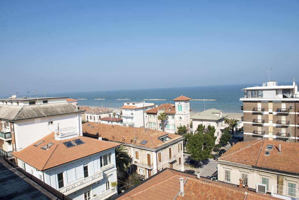 Hotel Gabbiano Porto San Giorgio Exterior photo